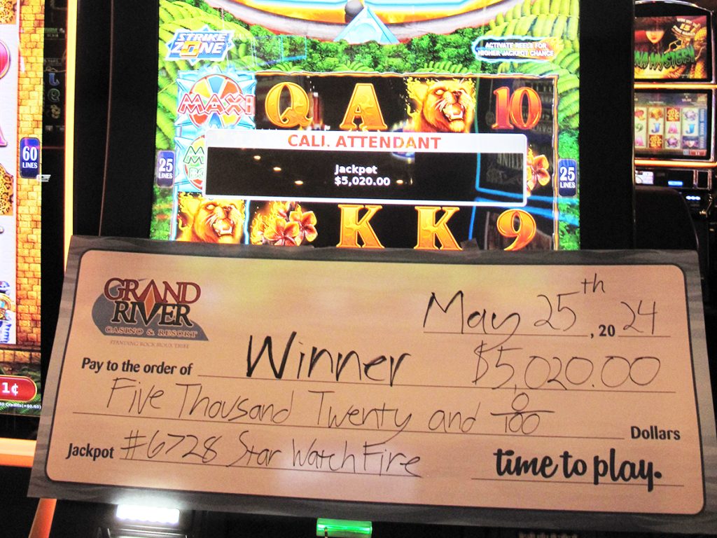 Large winner check on slot machine